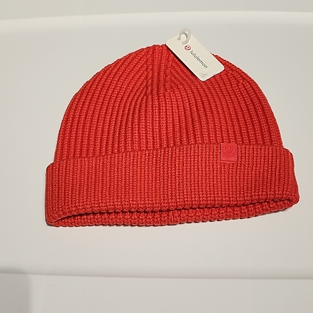 Lululemon Red Knit Beanie NWT